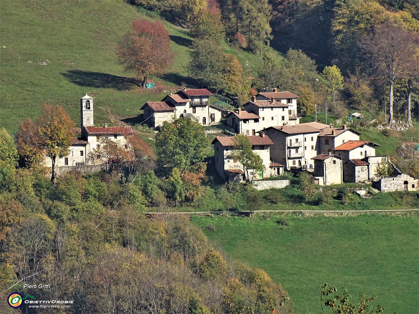 67 Splendidi colori autunnali su Cespedosio.JPG